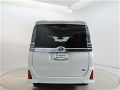 ヴォクシー ZSキラメキ3 7ニンノリ