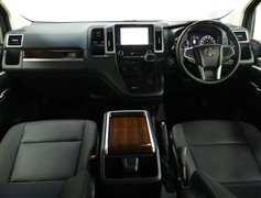 グランエース 2.8D プレミアム