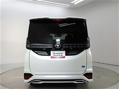 ヴォクシー 2.0S-Z 7ニンノリ