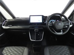 ヴォクシー 2.0S-Z 7ニンノリ