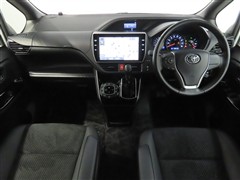 ヴォクシー ZSキラメキ3 7ニンノリ