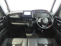 N-BOX カスタムL・ターボ