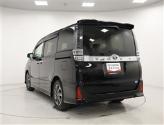 ヴォクシー 2.0ZSキラメキ3