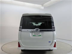 ヴォクシー ZSキラメキ3 7ニンノリ