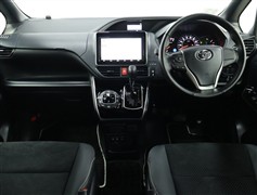 ヴォクシー 2.0ZSキラメキ3