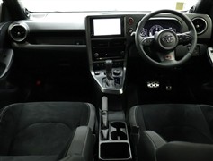 GRヤリス RZハイパフォーマンス