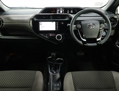 アクア 1.5クロスオーバー グラム