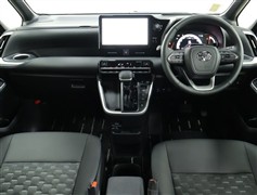 ヴォクシー 2.0S-Z 7ニンノリ