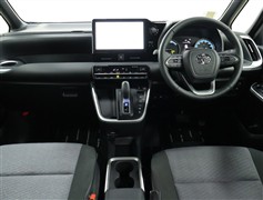 ヴォクシーHV 1.8S-G 8ニン