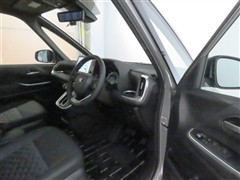 ヴォクシー 2.0S-Z 7ニンノリ