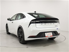 プリウスPHEV Gナイトシェード