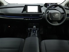 プリウスPHEV Gナイトシェード