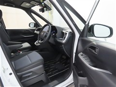 ノアHV 1.8S-G 8ニンノリ