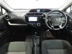 アクア 1.5S スタイルブラック