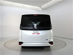 ヴォクシー 2.0S-Z 7ニンノリ