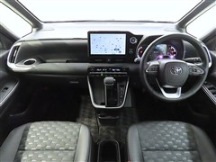 ヴォクシー 2.0S-Z 7ニンノリ