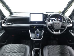 ヴォクシーHV1.8S-Z 7ニンノリ