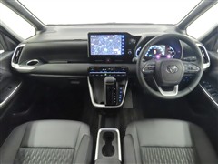 ノアHV 1.8S-Z 7ニンノリ