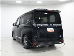 ヴォクシーHV 1.8S-Z 7ニンノ