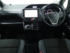 ノア 2.0Si WxB2 7ニンノリ