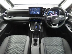 ヴォクシーHV S-Z 4WD 7ニン
