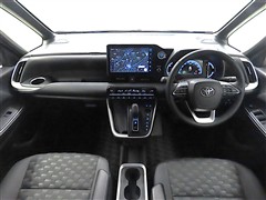ヴォクシーHV 1.8S-Z 7ニン