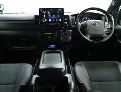 ハイエースV スーパーGLダークP2