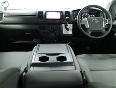 ハイエースV DX