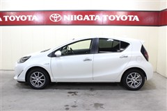 アクア S スタイルブラック