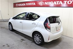 アクア S スタイルブラック