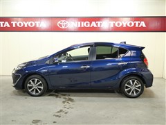 アクア S スタイルブラック