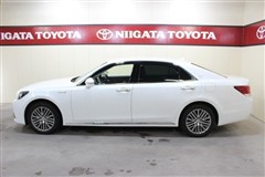 クラウンマジェスタ HEV Four