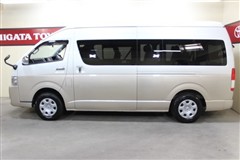 ハイエースW グランドキャビン