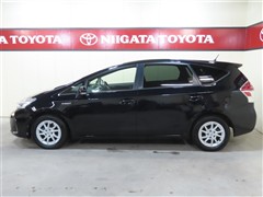 プリウスアルファ S