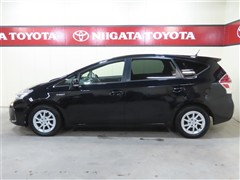 プリウスアルファ S