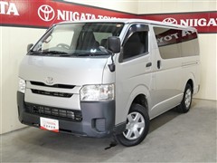 トヨタ ハイエースバン DX