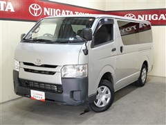 トヨタ ハイエースバン DX