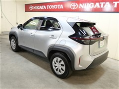 ヤリスクロス X