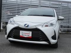 トヨタ ヴィッツ ハイブリッド F