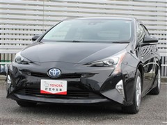 トヨタ プリウス S セーフティプラス