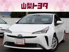 トヨタ　プリウス S