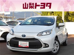 トヨタ　アクア G