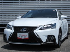 CT200h Fスポーツ