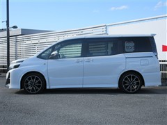 ヴォクシー ZS GRスポーツ