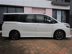 ヴォクシー ZS