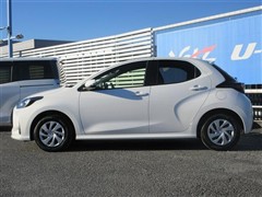 ヤリス ハイブリッド X