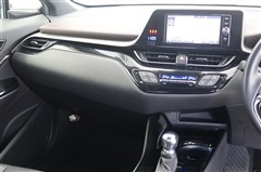 C-HR ハイブリッド G