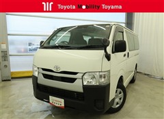 トヨタ ハイエースバン DX