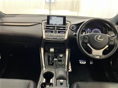 NX300h Fスポーツ
