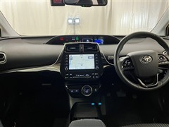 プリウスPHV A